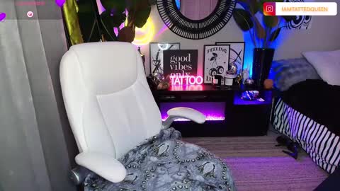 Snapshot of tatted_vixen chatting on 01-20-25, 11:32 Tatted Queen online show from 01-20-25, 11:32