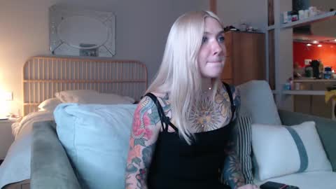 tattoobbgirl online show from 02-07-25, 05:18