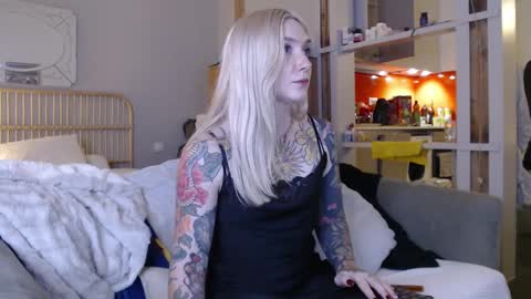 tattoobbgirl online show from 02-10-25, 09:04