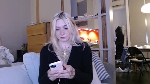 tattoobbgirl online show from 03-04-25, 07:43