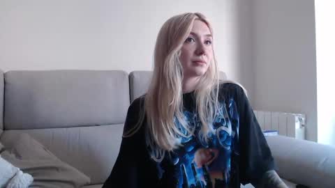 tattoobbgirl online show from 09-12-25, 10:59