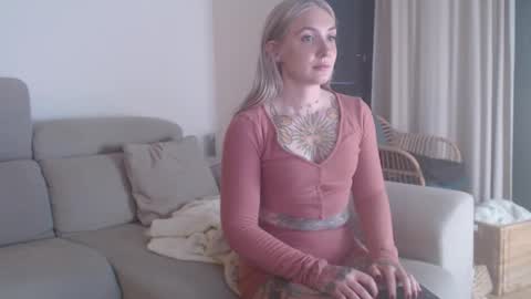 tattoobbgirl online show from 12-01-25, 04:56