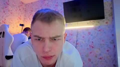 Alex but u can call me Theo online show from 02-02-26, 07:18