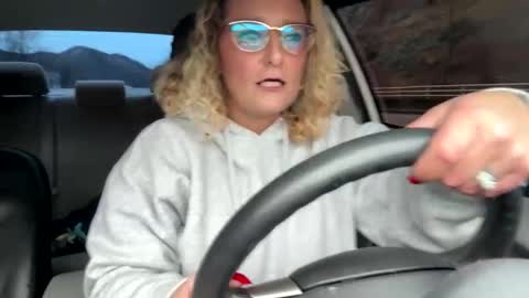 Lisa Lovely online show from 02-12-25, 05:37