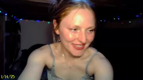 Snapshot of tatum__kahlo chatting on 01-14-25, 09:41 TATUM  ALL MY LINKS  online show from 01-14-25, 09:41