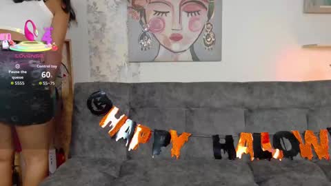 Taty Miller online show from 10-13-25, 08:20