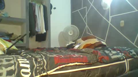 Snapshot of tauron420 chatting on 12-10-24, 12:28 tauron420 online show from 12-10-24, 12:28