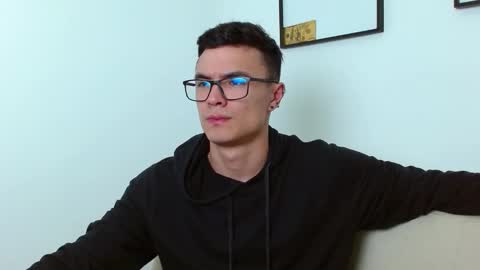 Snapshot of taurus4k chatting on 12-17-24, 03:39 taurus4k online show from 12-17-24, 03:39