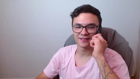 Snapshot of taurus4k chatting on 03-10-25, 03:45 taurus4k online show from 03-10-25, 03:45