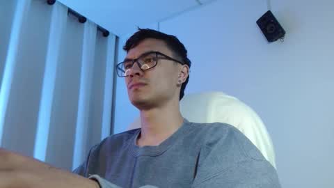 Snapshot of taurus4k chatting on 11-16-25, 07:58 taurus4k online show from 11-16-25, 07:58