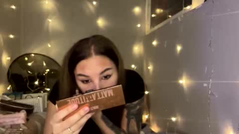 Mia online show from 01-17-26, 03:50