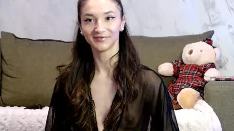 TayaKayan online show from 12-19-25, 10:22