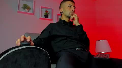 tayer_bennet online show from 09-15-25, 04:01