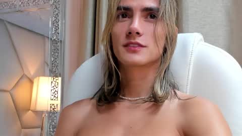 tayler_swift1 online show from 12-20-24, 01:03