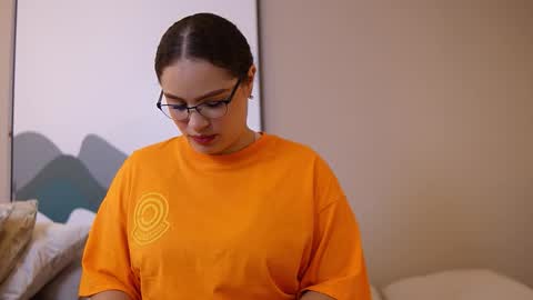 Teylor  Kim online show from 10-10-25, 04:50