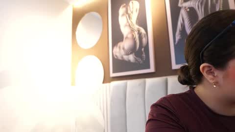 Teylor  Kim online show from 12-18-25, 05:08