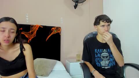 Snapshot of taylor_and_exidt chatting on 10-21-25, 01:01 taylor and exidt online show from 10-21-25, 01:01