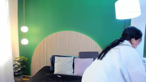 Taylor Bennet online show from 12-03-25, 11:52