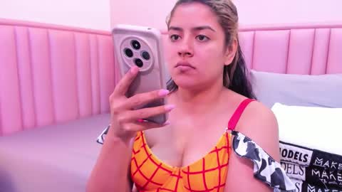 taylor_cupper_ online show from 11-17-25, 12:27