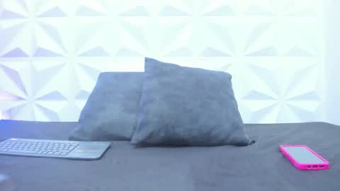 Taylor online show from 01-17-26, 02:33