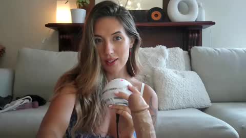 Snapshot of taylorslittlekingdom chatting on 02-07-25, 01:04 Taylor online show from 02-07-25, 01:04