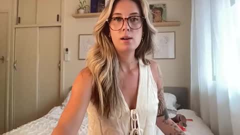 Taylor online show from 02-24-26, 12:41