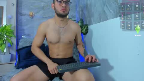 TAYLOR AND TAYLER online show from 01-12-26, 02:55