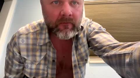 Tbiz82 online show from 02-06-25, 03:37