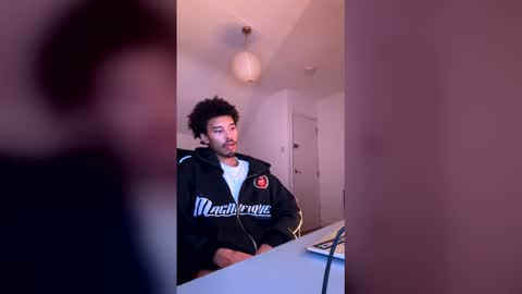 Snapshot of tdr1998 chatting on 02-26-26, 12:26 tdr1998 online show from 02-26-26, 12:26