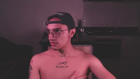 Snapshot of te0__0 chatting on 02-25-25, 03:09 Teo independent model online show from 02-25-25, 03:09