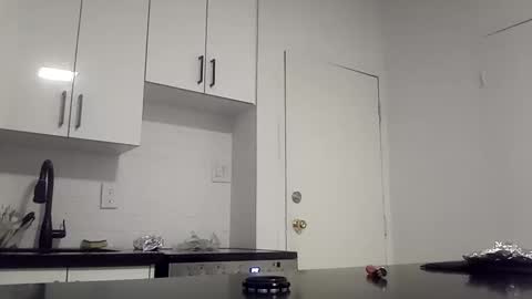 Snapshot of te3jani chatting on 12-17-25, 02:45 te3jani online show from 12-17-25, 02:45