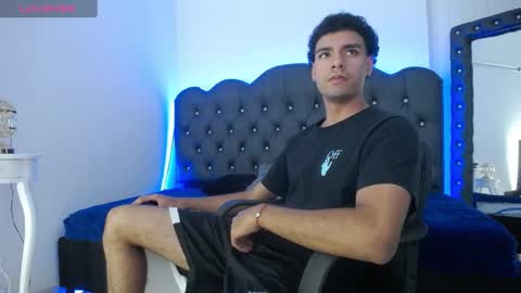 Snapshot of teamporn_18 chatting on 12-12-24, 11:47 Danger online show from 12-12-24, 11:47