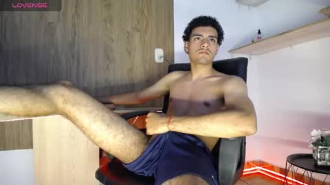 Snapshot of teamporn_18 chatting on 12-30-24, 11:06 Danger online show from 12-30-24, 11:06