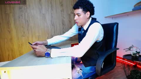 Snapshot of teamporn_18 chatting on 01-13-25, 06:16 Danger online show from 01-13-25, 06:16