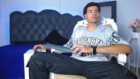 Snapshot of teamporn_18 chatting on 02-13-25, 06:38 Danger online show from 02-13-25, 06:38