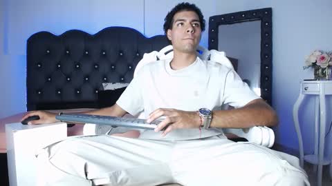 Snapshot of teamporn_18 chatting on 02-15-25, 06:55 Danger online show from 02-15-25, 06:55