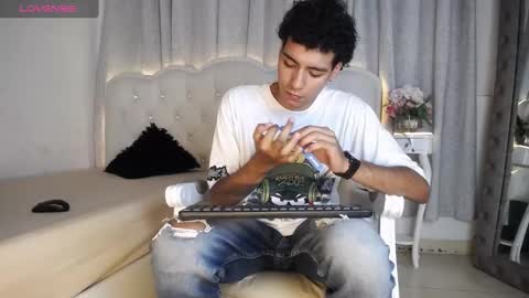 Snapshot of teamporn_18 chatting on 02-24-25, 06:58 Danger online show from 02-24-25, 06:58