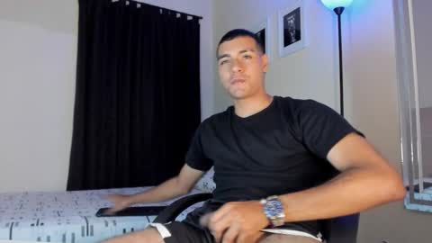 Snapshot of teamporn_18 chatting on 10-30-25, 07:32 Danger online show from 10-30-25, 07:32