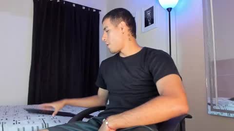 Snapshot of teamporn_18 chatting on 11-10-25, 10:42 Danger online show from 11-10-25, 10:42