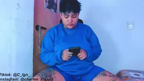 Charlee He online show from 01-03-25, 03:05