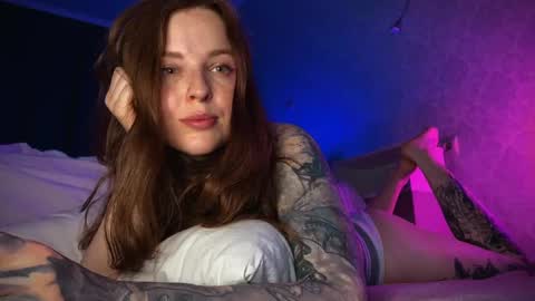 Snapshot of technoelf chatting on 12-18-24, 05:10 Mary X TechnoElfff INST fansly kissmary online show from 12-18-24, 05:10