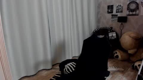 Teddy online show from 01-15-25, 01:34