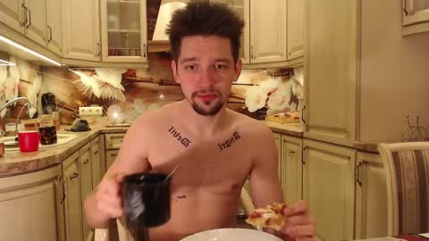 Teddy online show from 03-07-25, 03:19