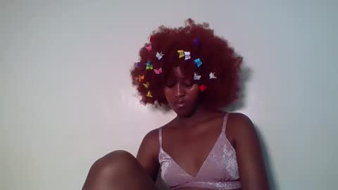 Snapshot of tee_kaicy chatting on 10-20-25, 12:33 kaicy online show from 10-20-25, 12:33