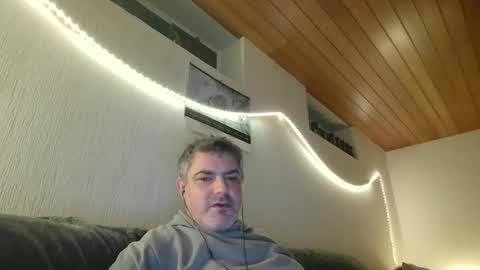 Peter online show from 01-15-25, 03:54