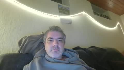 Peter online show from 10-24-25, 03:47