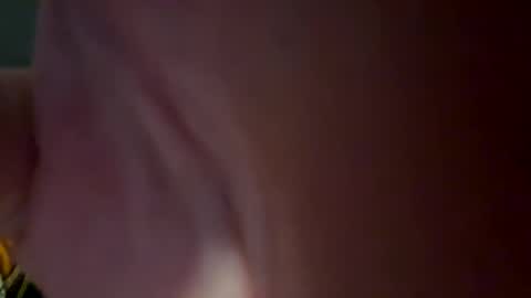 Snapshot of teejm chatting on 02-20-25, 04:07 Twizzler online show from 02-20-25, 04:07