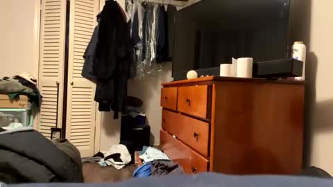 Twizzler online show from 11-06-25, 03:18