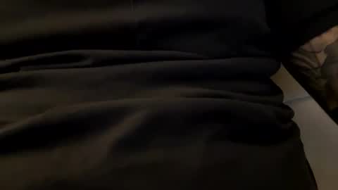 Twizzler online show from 12-14-25, 09:25