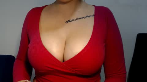 Teeyara  online show from 10-10-25, 07:51